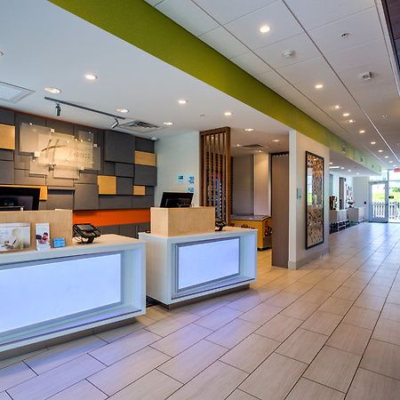 Holiday Inn Express & Suite Milroy - Reedsville Exterior photo